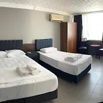Szálloda Grand *
